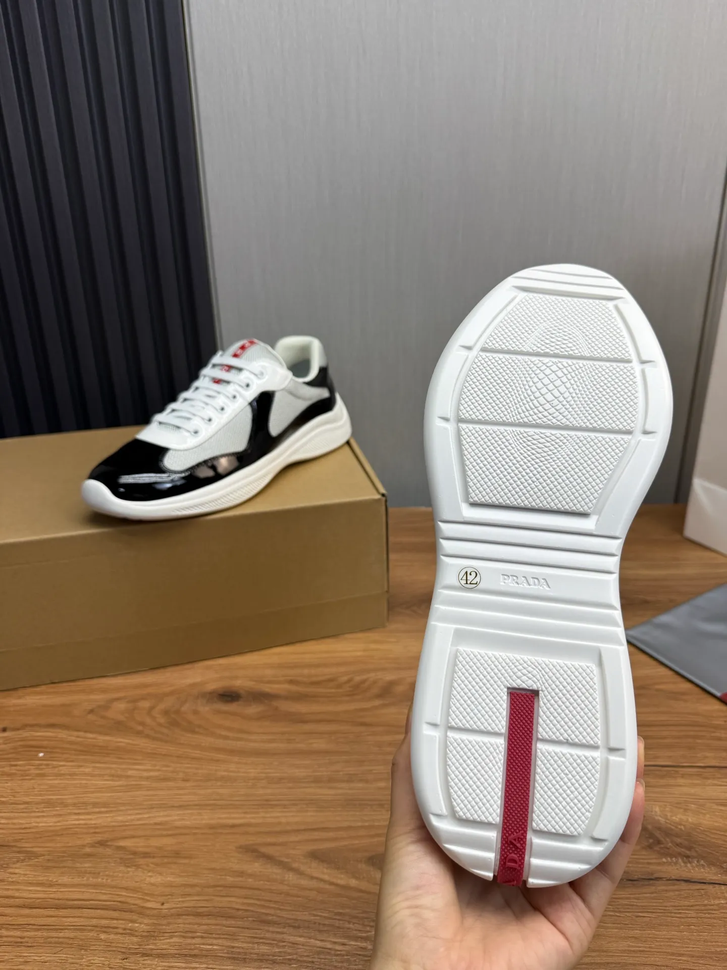Men's shoes 640💰 [PRADA] Hot selling items🔥Must be recommended every day~~ Official website synchronized, 1:1 high quality shipments✔️ Imported cowhide fabric, rubber material + cowhide lining, original bottom, high-end airplane box packaging🎁 38-45 (38.45 custom-made, non-returnable)
